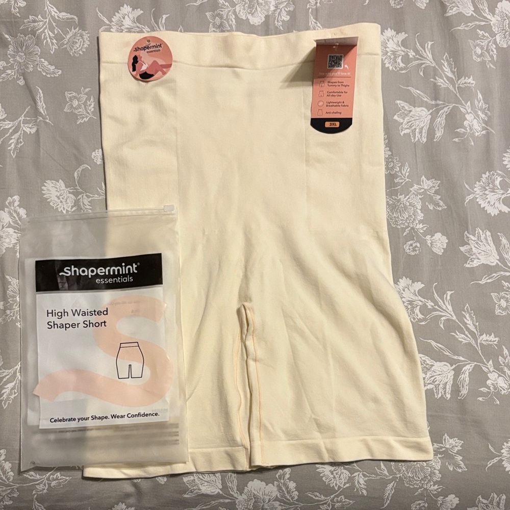 NWT Shapermint Essentials High Waisted Shaper Short in Soft Cream